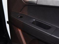 2015款 2.5T 自动 四驱超豪华型4JK1