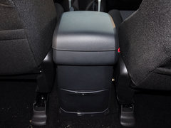 2015款 2.5T 手动 两驱豪华型4JK1