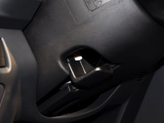 2015款 2.5T 手动 两驱豪华型4JK1