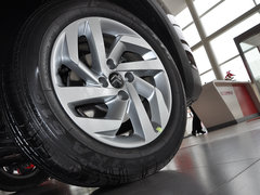 2015款 1.6L 手动 先锋型 5座
