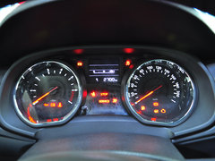 2015款 1.6L 手动 先锋型 5座