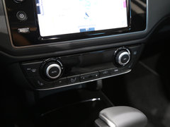 2015款 都市SUV 1.6T 自动 型动派