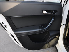 2015款 都市SUV 1.6T 自动 型动派