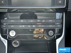 2015款 2.0T 240PS R-SPORT