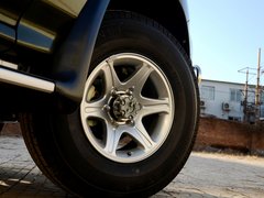2015款 2.4L 手动四驱卓越型