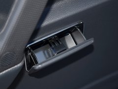 2015款 2.4L 手动四驱卓越型