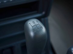 2015款 2.4L 手动四驱卓越型