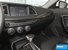 2015款 1.8T 自动 豪华智慧版