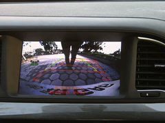2015款 1.8T 自动 尊贵版