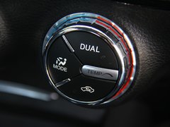 2015款 1.8T 自动 尊贵版