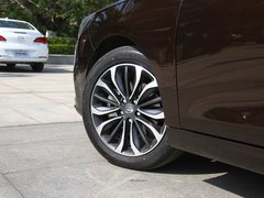 2015款 1.8T 自动 尊贵版