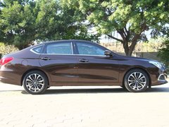 2015款 1.8T 自动 尊贵版