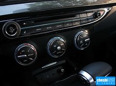 2015款 1.8T 自动 尊贵版