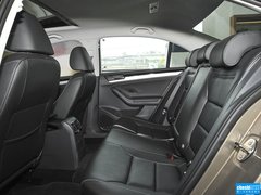 2015款 230TSI 手动 舒适型