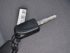2015款 1.0L 手动 实用型AF10-12