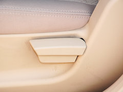 2014款 330 1.5L 手动 舒适型DK15-01