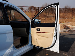 2014款 330 1.5L 手动 舒适型DK15-01