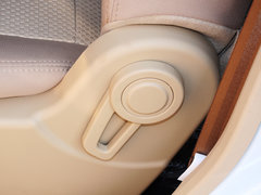 2014款 330 1.5L 手动 舒适型DK15-01