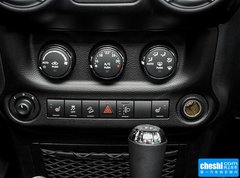 2015款 3.6L 自动 四门版 Rubicon