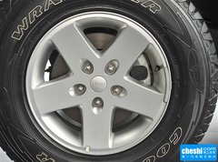 2015款 3.0L 自动 四门版 Sahara