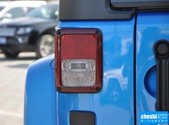 2015款 3.0L 自动 四门版 Sahara