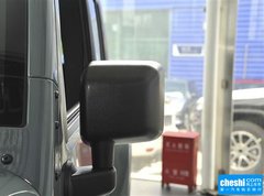 2015款 3.0L 自动 四门版 Sahara