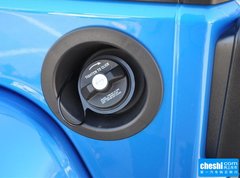 2015款 3.0L 自动 四门版 Sahara