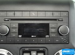 2015款 3.0L 自动 四门版 Sahara