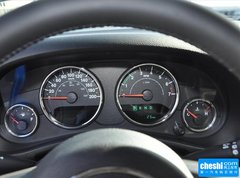 2015款 3.0L 自动 四门版 Sahara