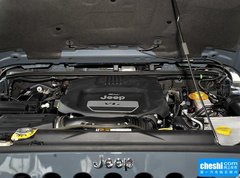 2015款 3.0L 自动 四门版 Sahara
