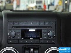 2015款 3.0L 自动 四门版 Sahara