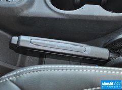 2015款 3.0L 自动 四门版 Sahara