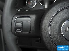 2015款 3.0L 自动 四门版 Sahara