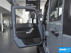 2015款 3.0L 自动 四门版 Sahara