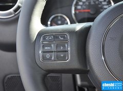 2015款 3.0L 自动 四门版 Sahara