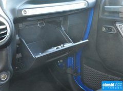 2015款 3.0L 自动 四门版 Sahara
