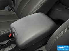 2015款 3.0L 自动 四门版 Sahara