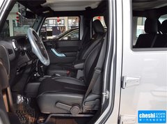 2015款 3.0L 自动 四门版 Sahara