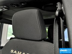 2015款 3.0L 自动 四门版 Sahara