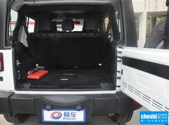 2015款 3.0L 自动 四门版 Sahara