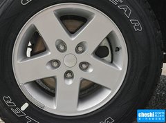 2015款 2.8TD 自动 四门版 Sahara