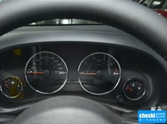 2015款 2.8TD 自动 四门版 Sahara
