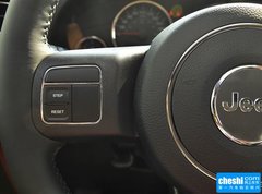 2015款 2.8TD 自动 四门版 Sahara