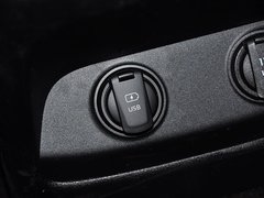 2015款 索兰托 2.4L GDI 汽油4WD精英版 7座 国V