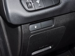 2015款 索兰托 2.4L GDI 汽油4WD精英版 7座 国V