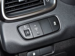 2015款 索兰托 2.4L GDI 汽油4WD精英版 7座 国V