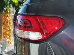 2015款 索兰托 2.4L GDI 汽油4WD精英版 7座 国V