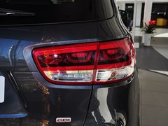 2015款 索兰托 2.4L GDI 汽油4WD精英版 7座 国V