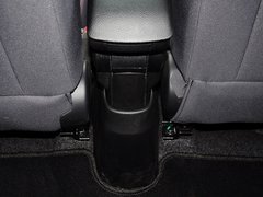 2015款 1.5L 手动 三厢精英型
