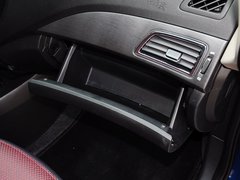 2015款 1.5L 手动 三厢精英型